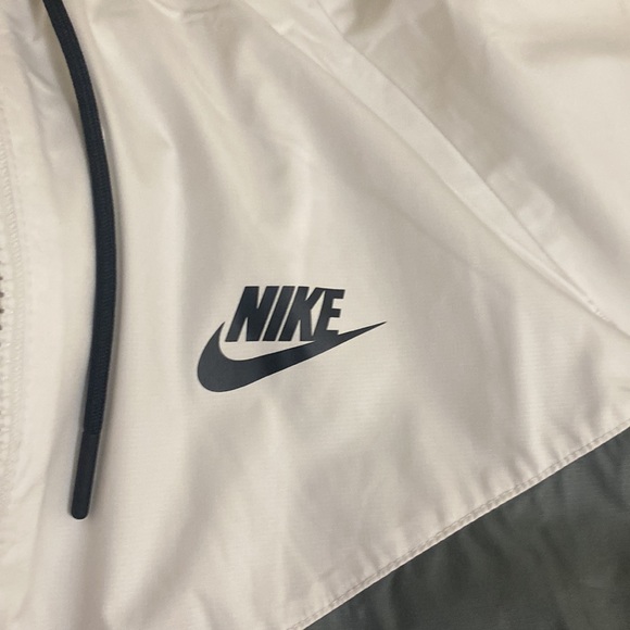 worn once. - Picture 5 of 5